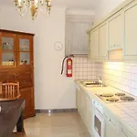 Barony Romantic شقة