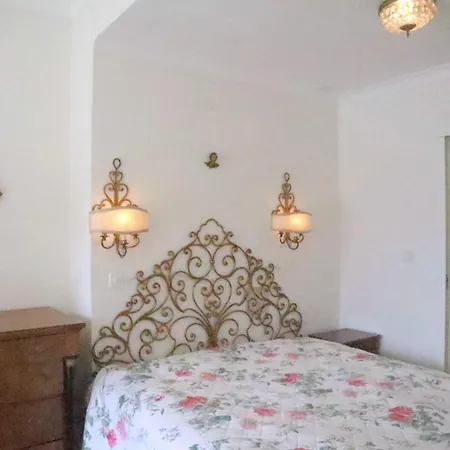 Barony Romantic Daire