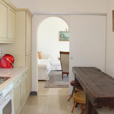 Barony Romantic Daire