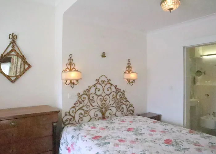 Barony Romantic Apartment